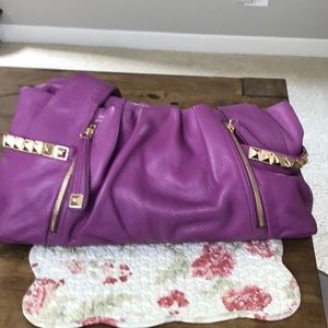 B Makowsky purple handbag